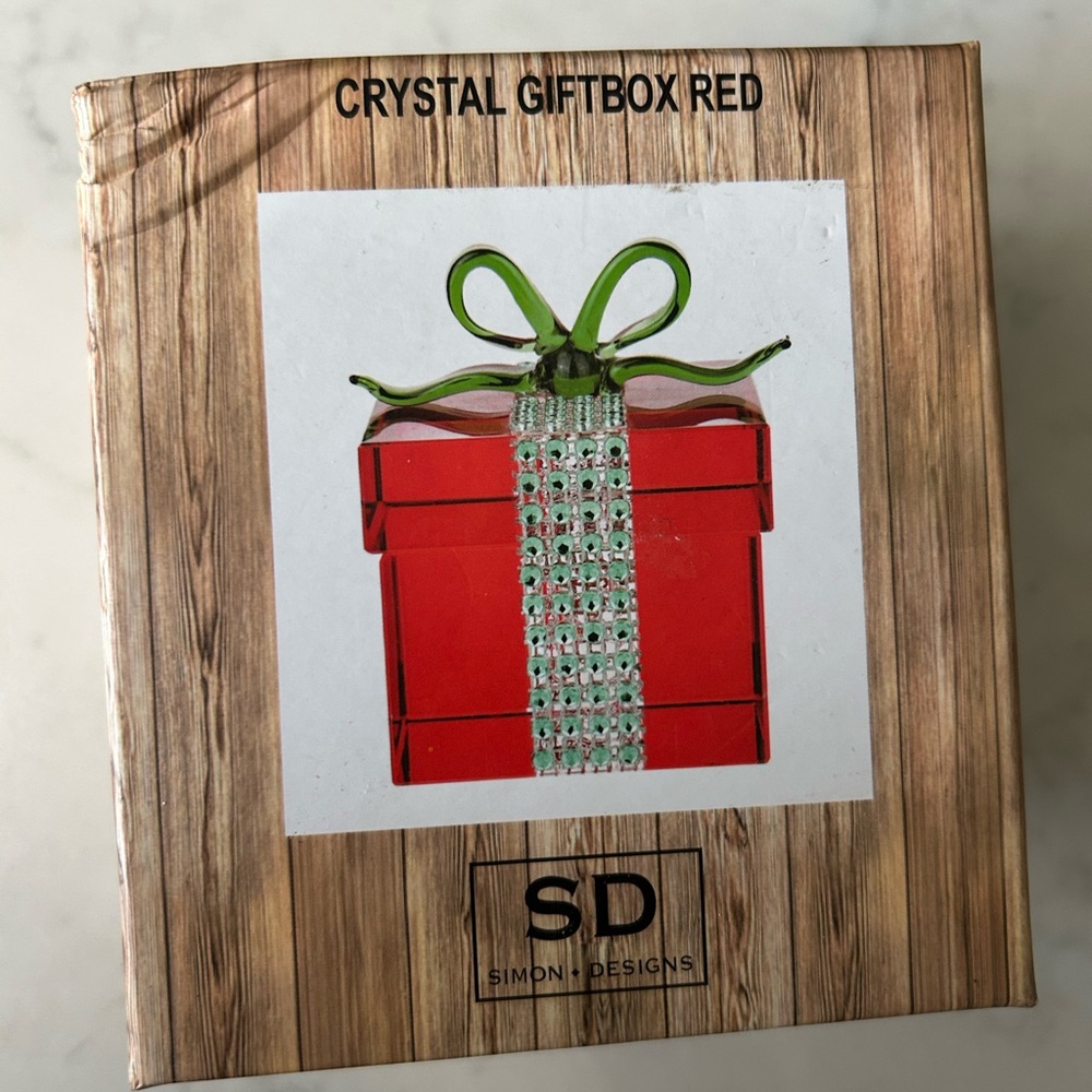 Crystal Gift Box Red with Green Bow - Picture 3 of 6